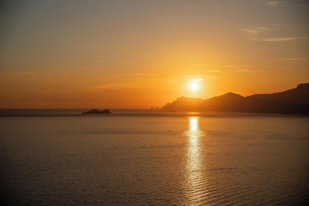 General view, Tramonto D'oro, Naples