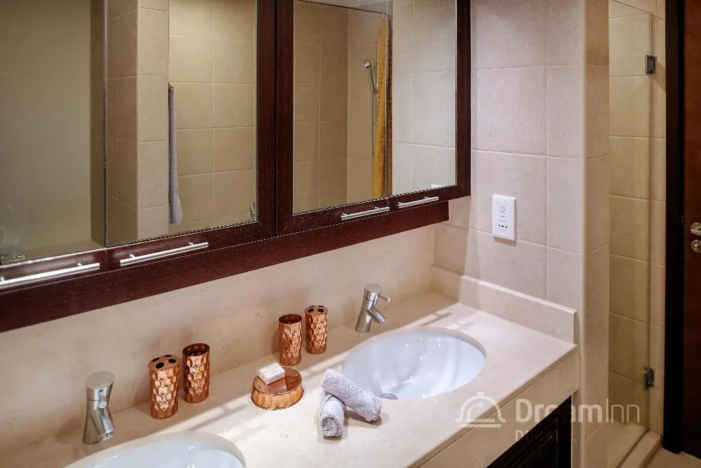 APARTMENT FOUR BEDROOMS Room, Dream Inn Dubai Apartments-Burj Residences, Dubai
