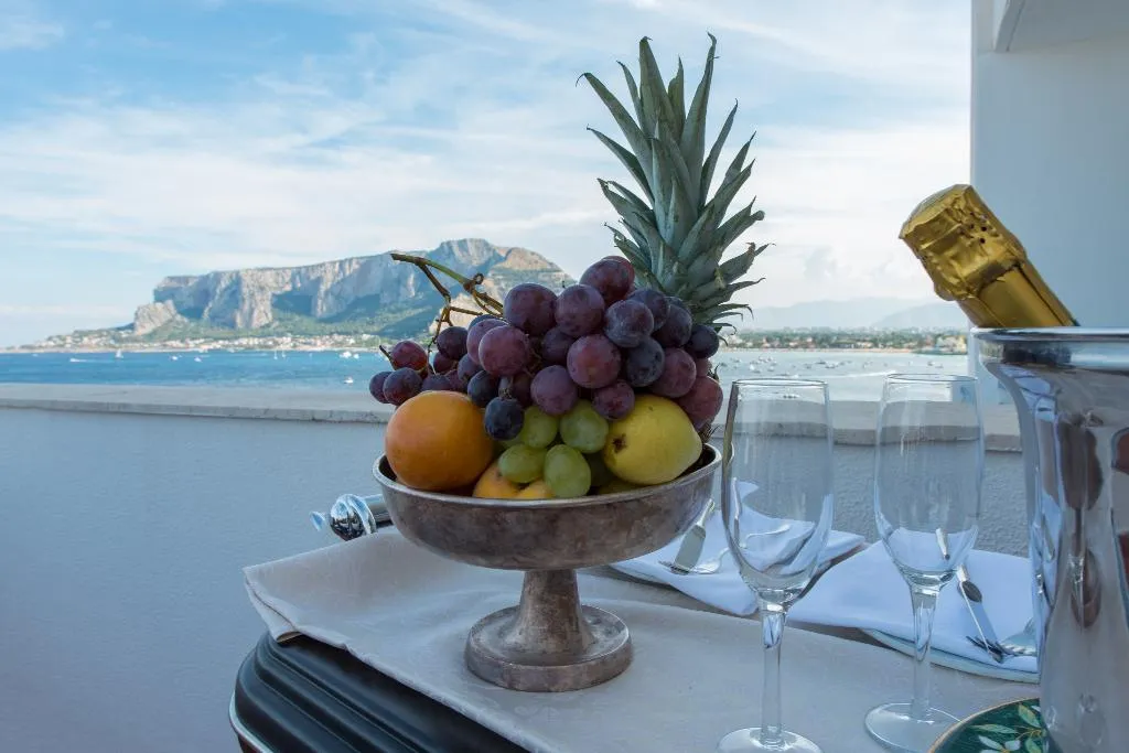 SUITE SEA VIEW WITH BALCONY Room, Splendid Hotel La Torre, Palermo