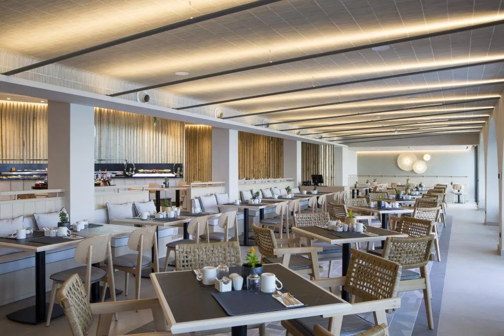 Restaurant, MERAVIA Leonardo Limited Edition, Halkidiki