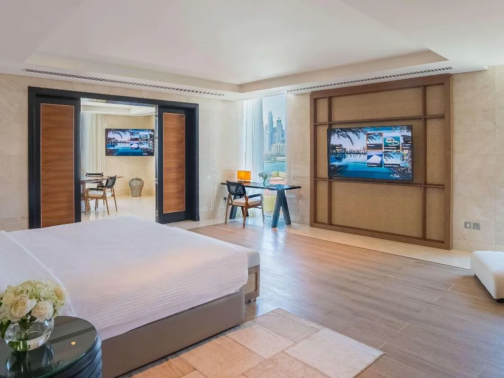 SUITE SEA VIEW KING BED Room, Rixos The Palm Hotel & Suites, Dubai