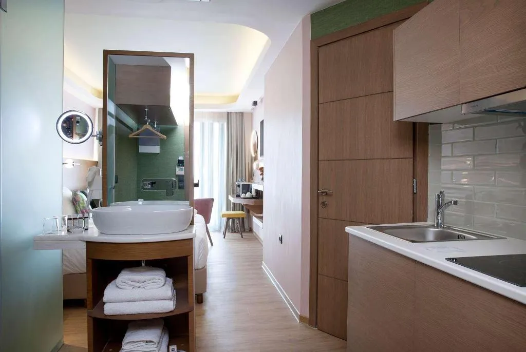 Room, ZEUS Essence Wyndham Athens Residence, Athens