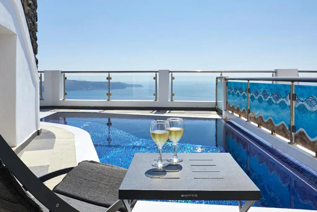 SUITE HONEYMOON Room, Petit Palace, Santorini
