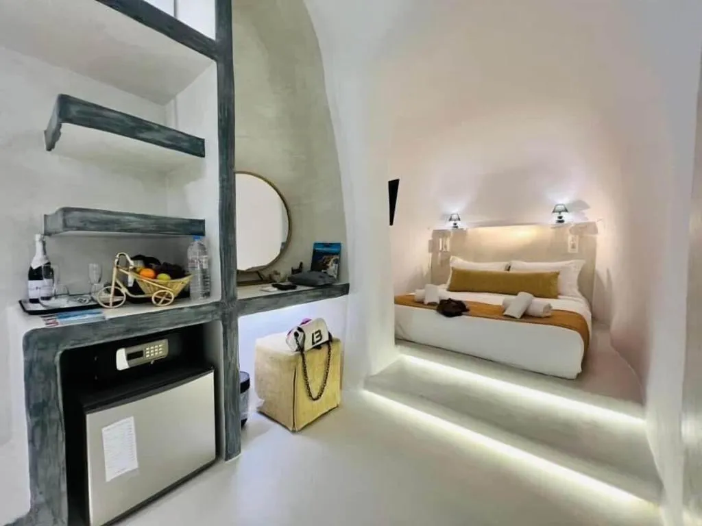 Room, Edem Luxury Hotel, Santorini