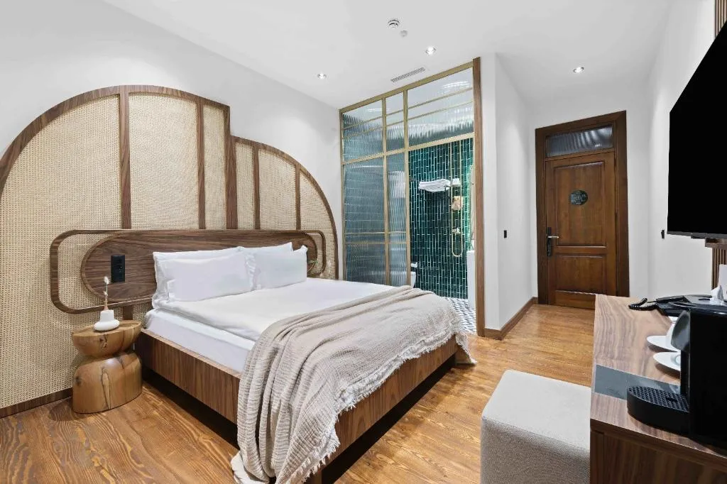 SUITE WITH JACUZZI Room, Belmondo Suites Old Town Antalya, Antalya