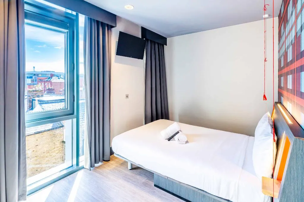 DOUBLE Accessible Room, easyHotel Dublin City Centre, Dublin