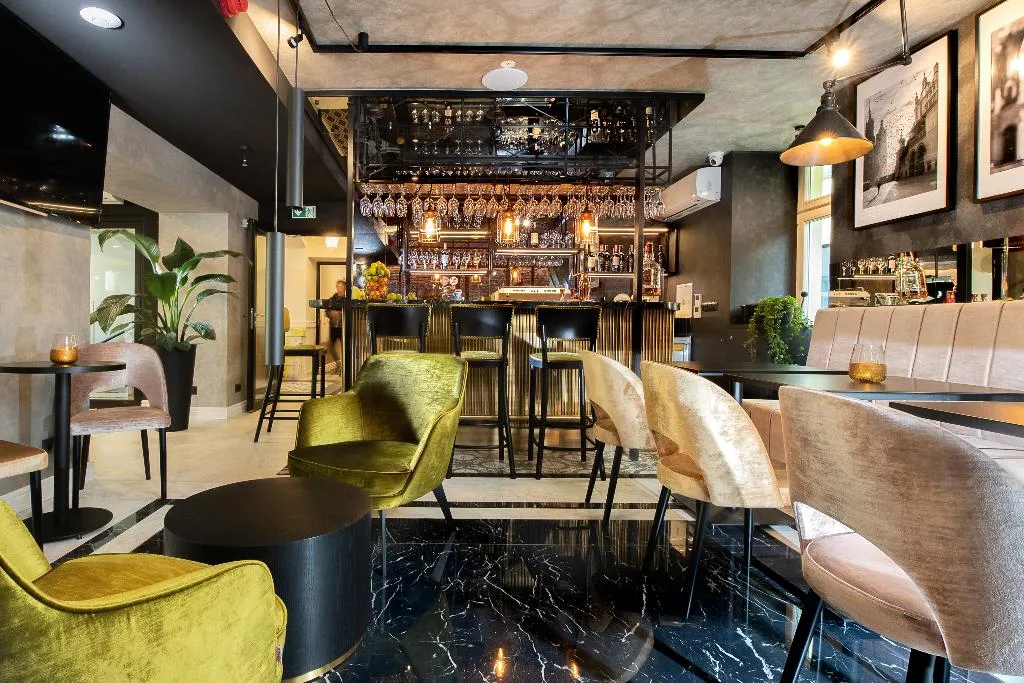 Bar, M29, Krakow