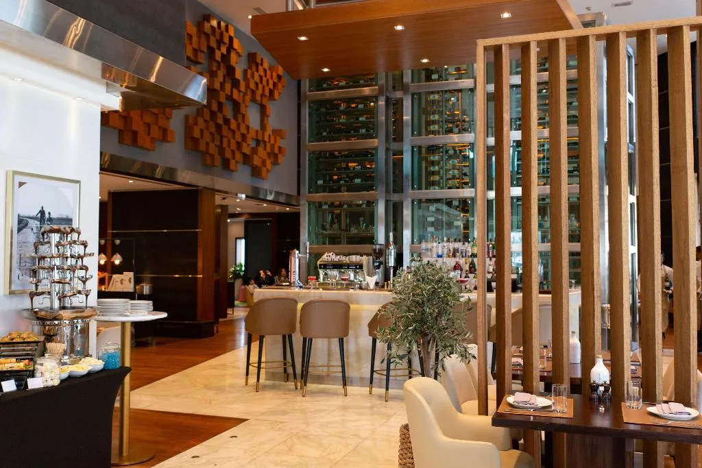 Restaurant, Radisson Blu Hotel, Dubai Media City, Dubai