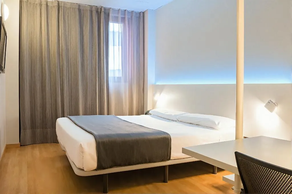 Double or Twin STANDARD Room, Vertice Roomspace Madrid, Madrid