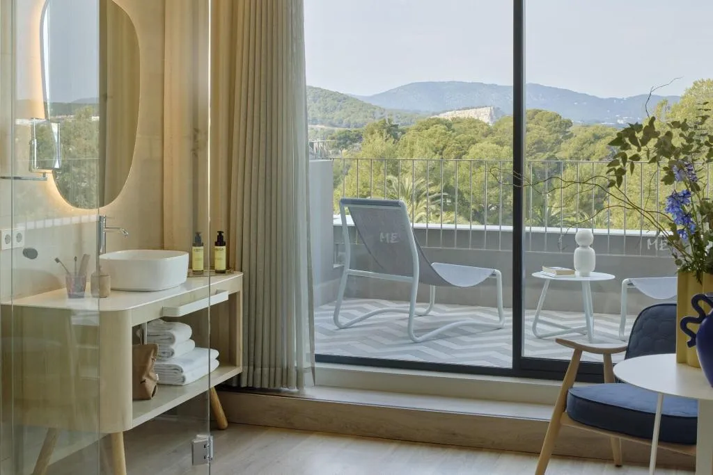 Room, ME Sitges Terramar, Costa Brava