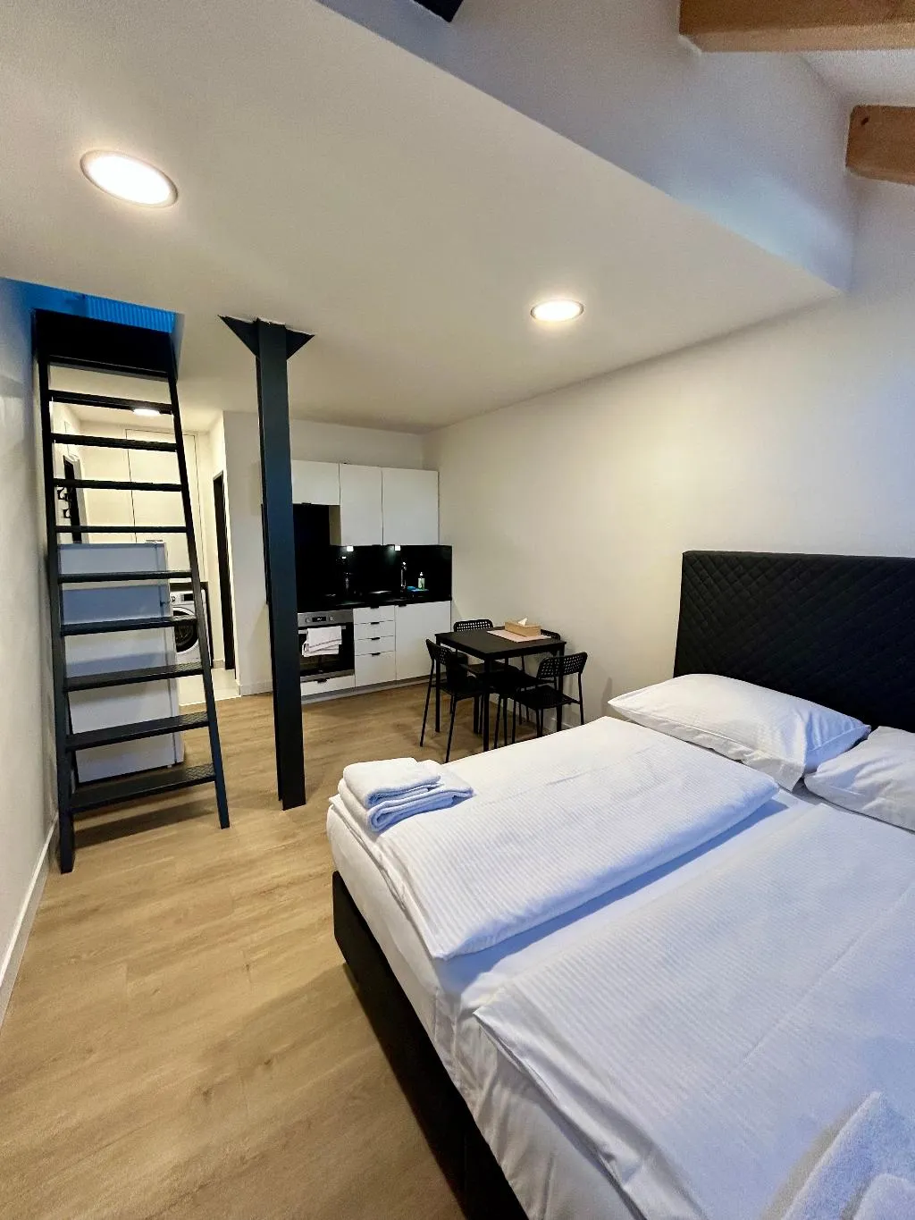 SUITE EXECUTIVE Room, Figaro Suites, Prague