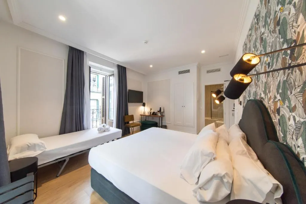 DOUBLE STANDARD Room, Soho Boutique Opera, Madrid