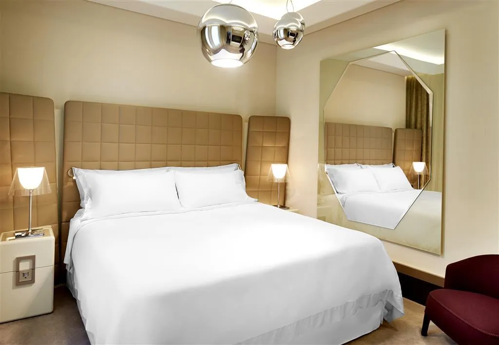 Room, Excelsior Hotel Gallia, a Luxury Collection Hotel, Milan