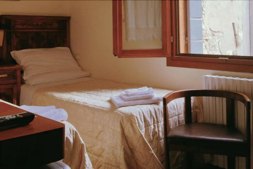 Room, 3749 Ponte Chiodo Guest House, Venice