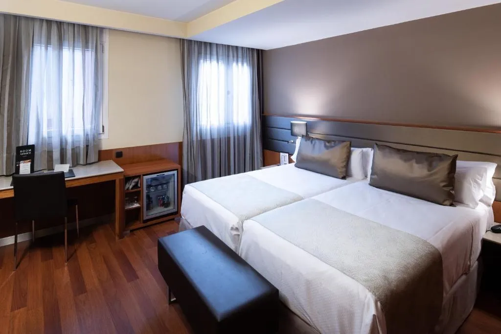 Double or Twin WITH TERRACE Room, Catalonia Diagonal Centro, Barcelona