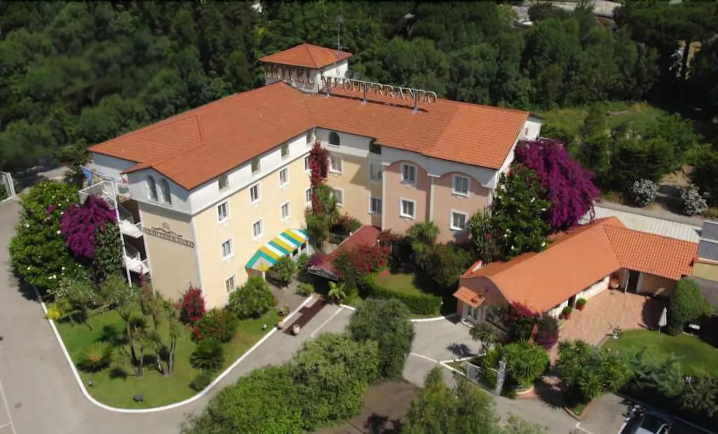 General view, Hotel Mediterraneo, Naples