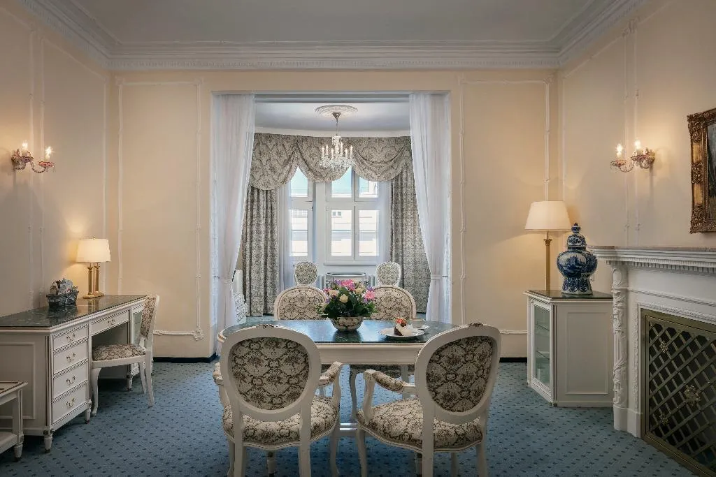 Room, Ambassador Zlata Husa, Prague