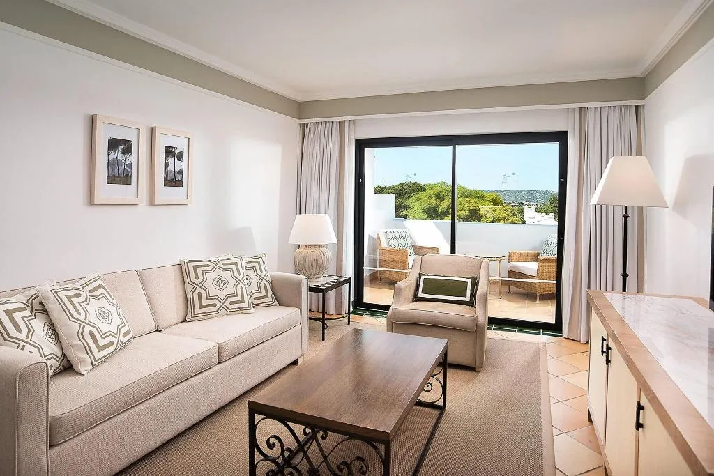 Room, Pine Cliffs Resort, Algarve