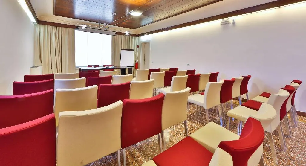 Conferences, Best Western Titian Inn Hotel Treviso, Venice