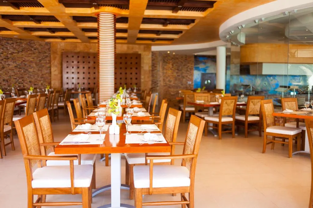 Restaurant, The Reef CocoBeach, Playa Del Carmen
