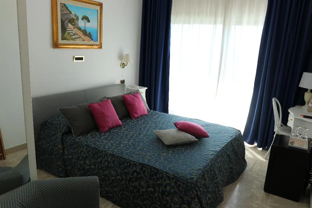 DOUBLE SUPERIOR Room, Bougainville Luxury Boutique Hotel, Naples