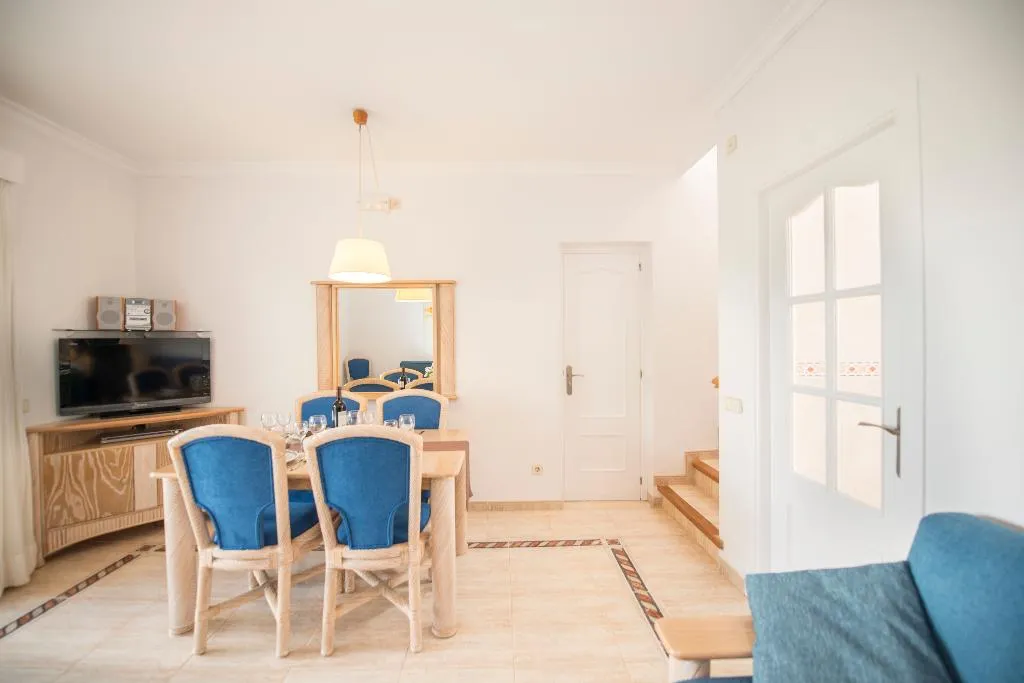 APARTMENT TWO BEDROOMS Room, Ona Village Cala d'Or, Majorca