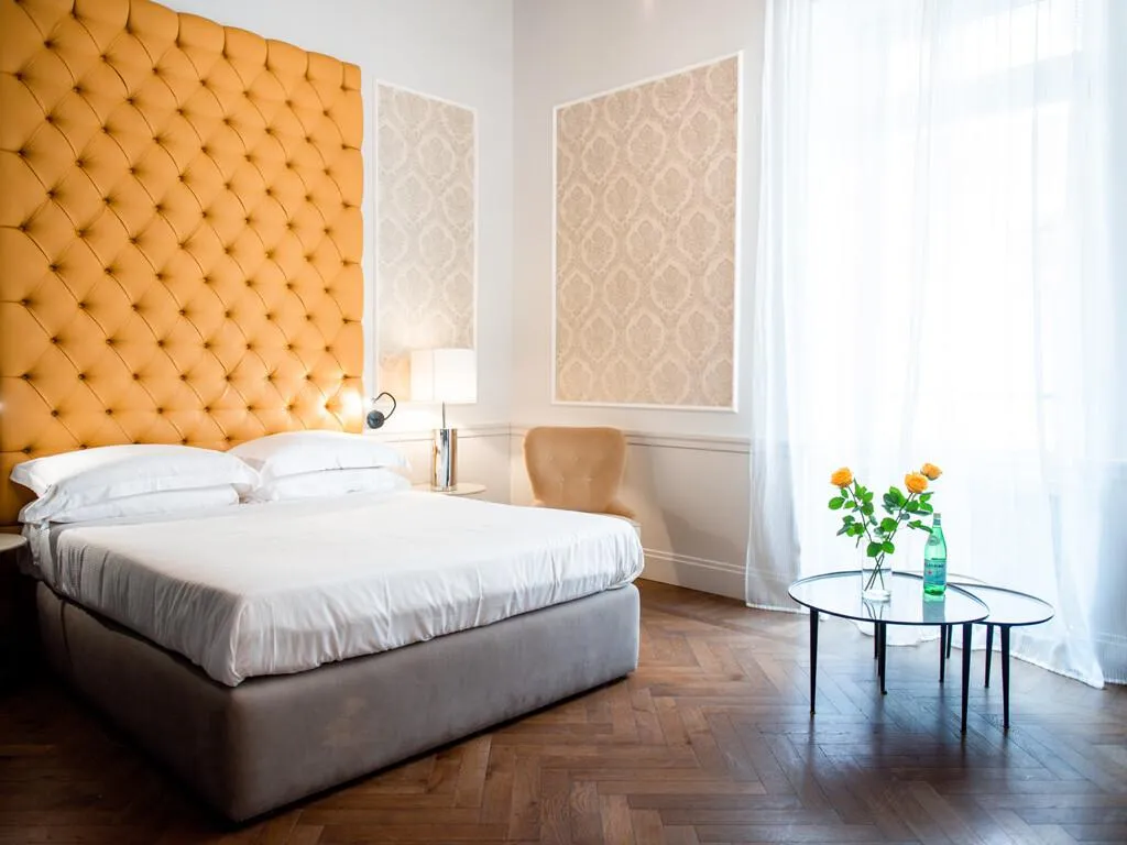 JUNIOR SUITE STANDARD Room, Boutique Centrale Palace, Rome