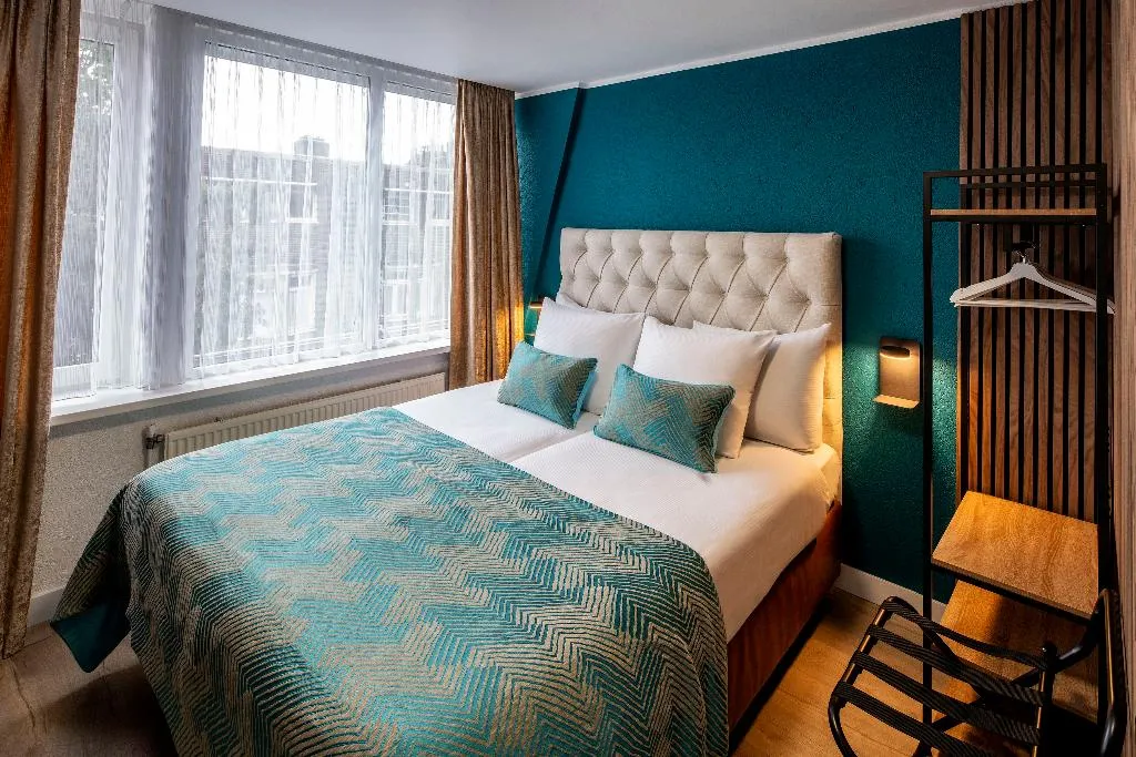 Double or Twin STANDARD Room, Hotel Jupiter, Amsterdam