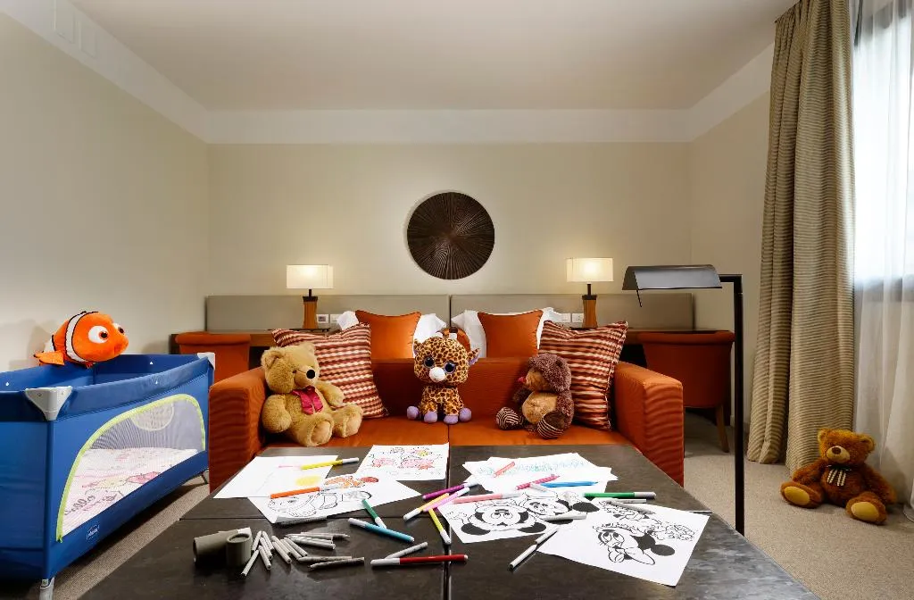 JUNIOR SUITE CAPACITY 3 Room, Milan Suite Hotel, Milan