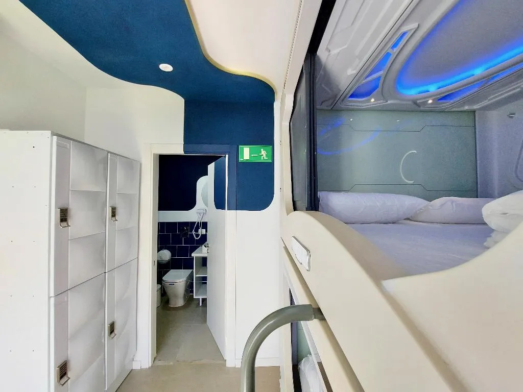 QUADRUPLE DELUXE Room, Atypicap Capsule Hostel, Tenerife