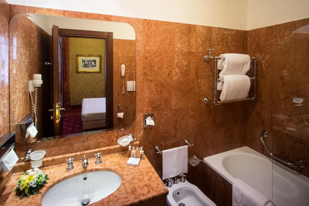 SINGLE STANDARD Room, NH Venezia Santa Lucia, Venice