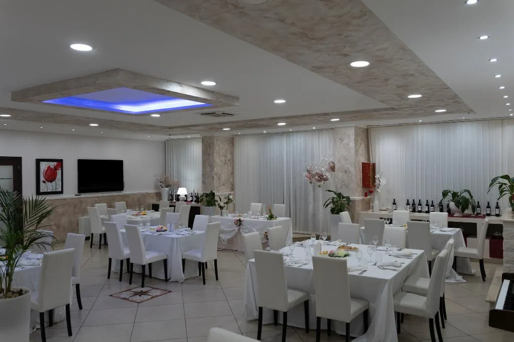 Restaurant, Costa Del Sole, Catania