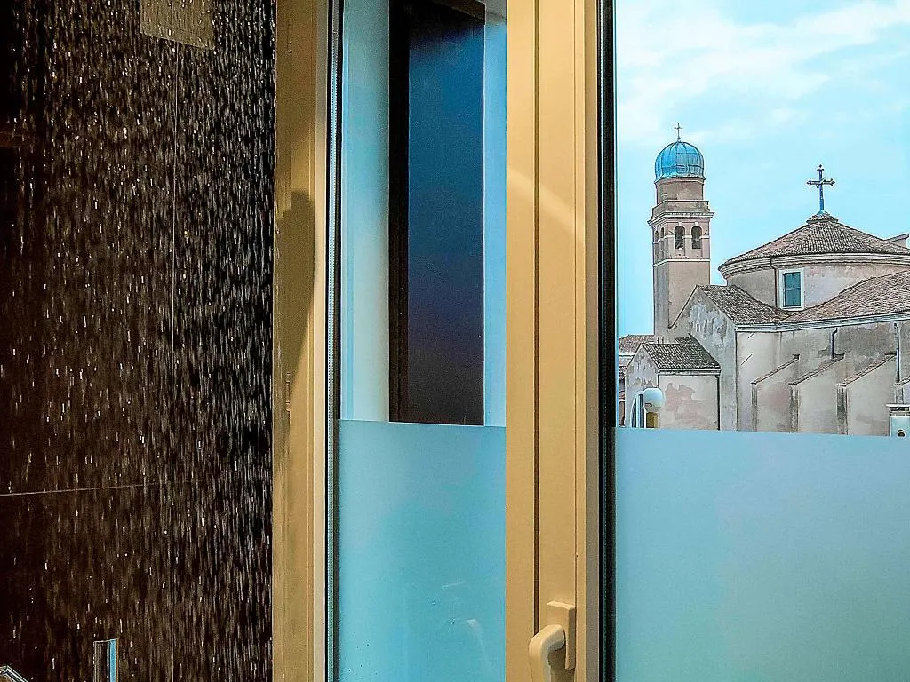 TRIPLE DELUXE CANAL VIEW Room, Papadopoli Hotel Venezia - MGallery Collection, Venice