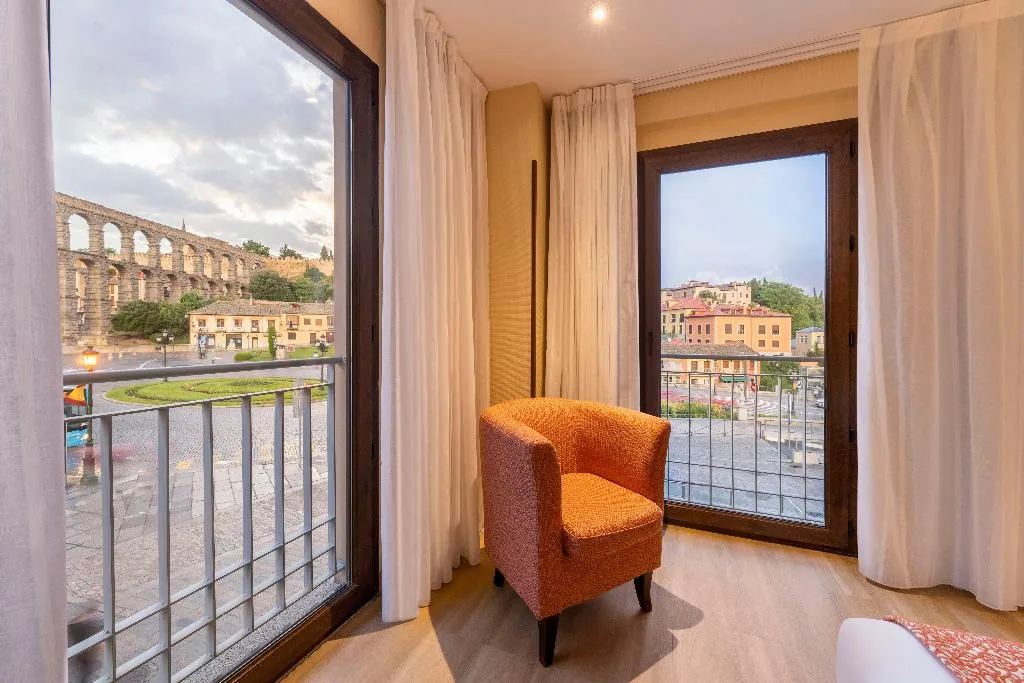 SUITE STANDARD Room, Eurostars Plaza Acueducto, Madrid