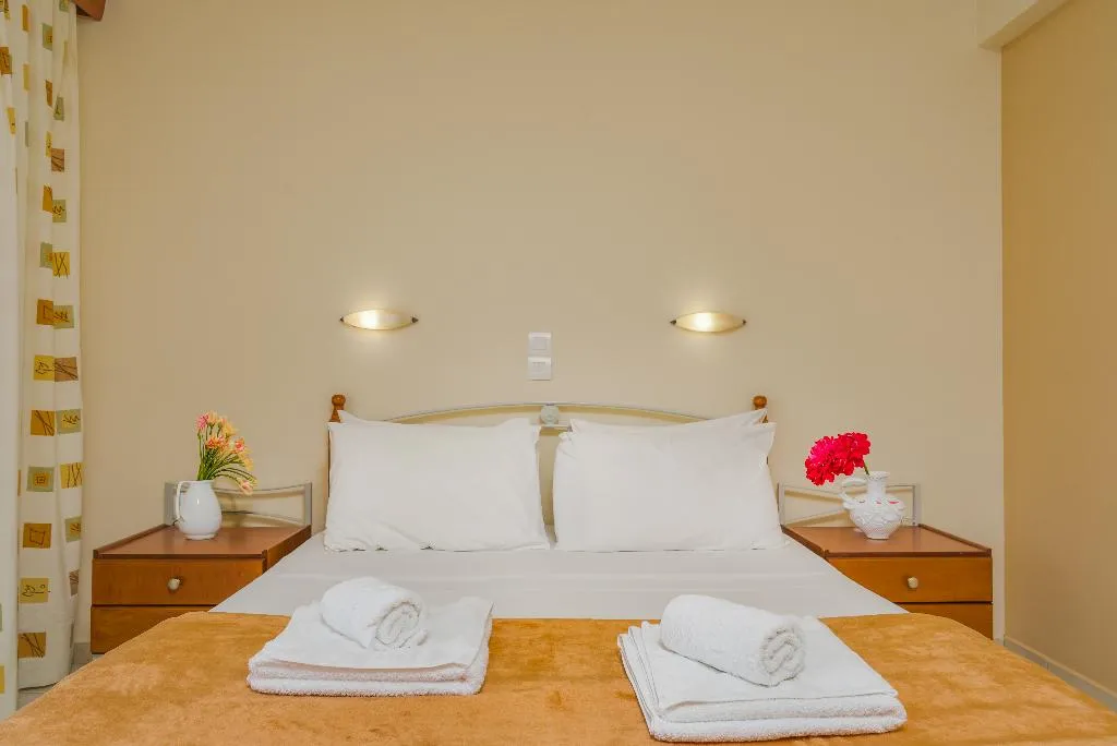 Double or Twin BASIC Room, Manousis Aparthotel, Zante