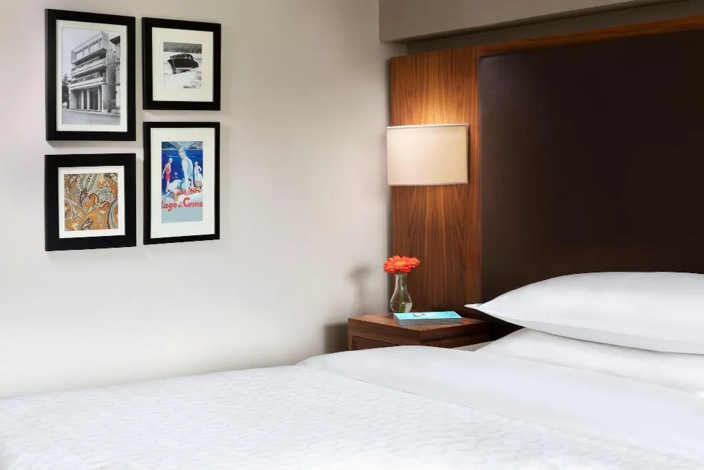 TWIN DELUXE Room, Sheraton Lake Como, Milan