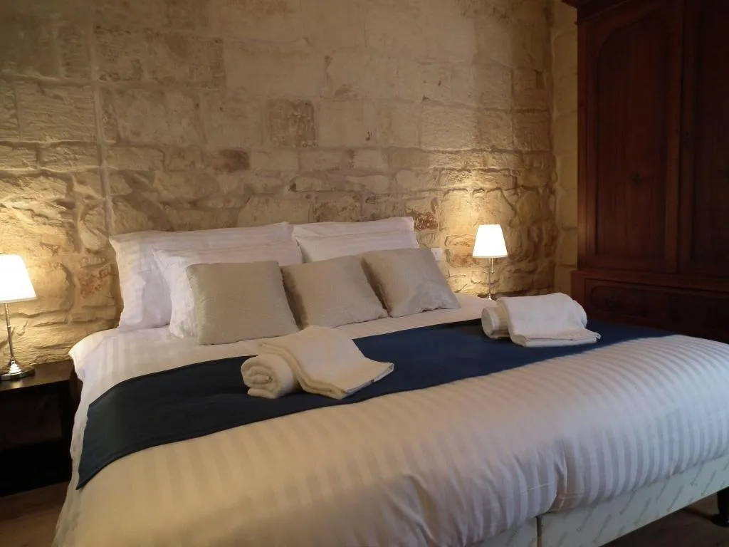 Room, Loggia Mariposa, Malta