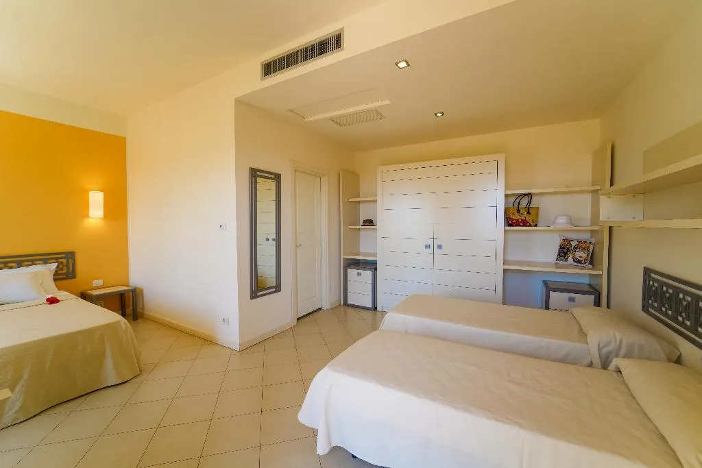QUADRUPLE CLASSIC Room, Sikania Resort & SPA Hotel, Catania