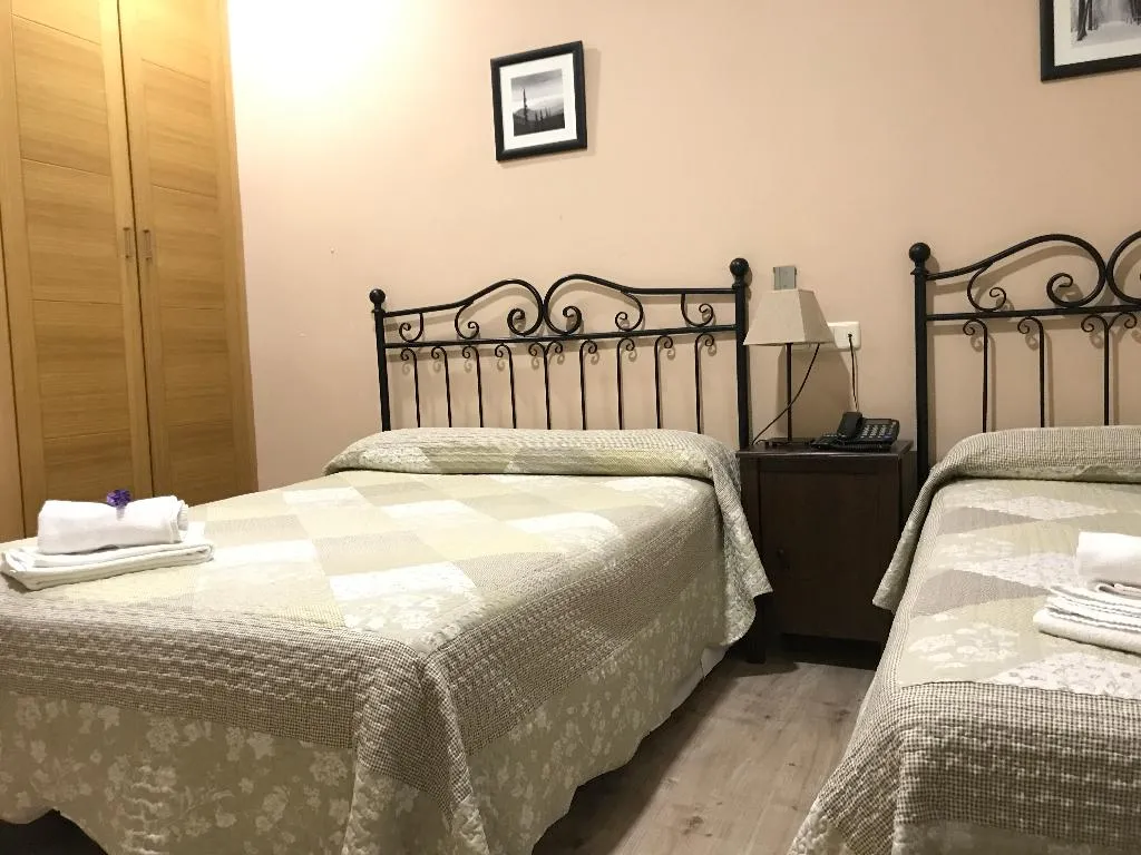 DOUBLE STANDARD Room, El Pilar, Madrid