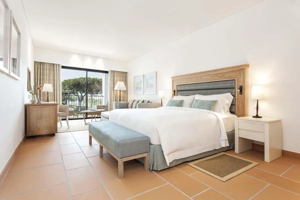 Room, Pine Cliffs Ocean Suites, Algarve