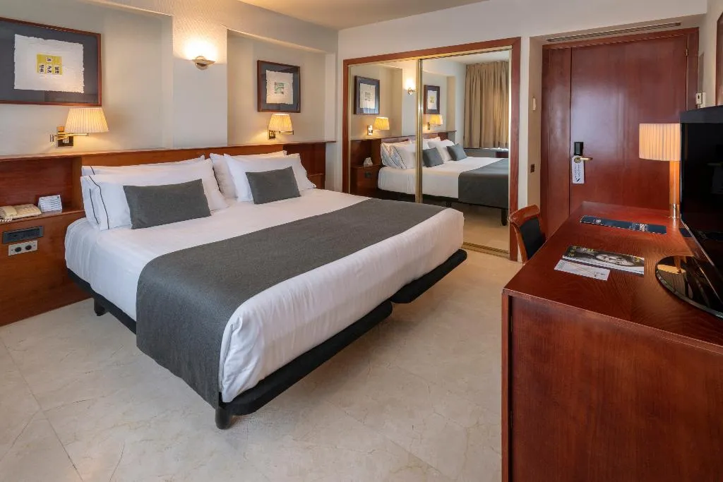Double or Twin EXECUTIVE Room, Gran Hotel Rey Don Jaime, Barcelona