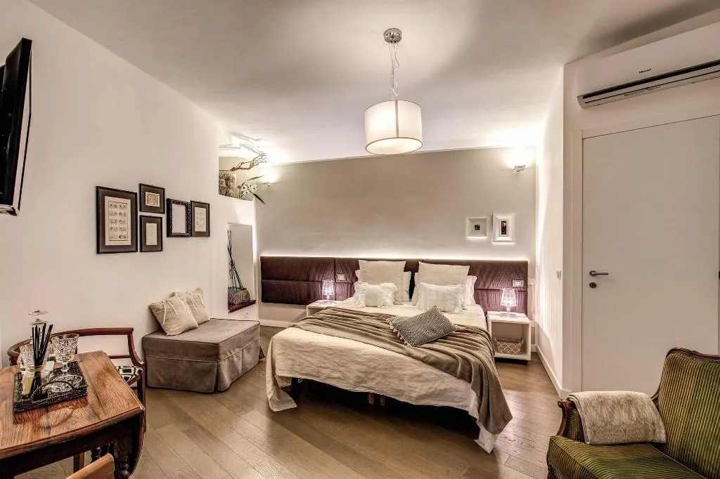 Room, Approdo Ripetta, Rome