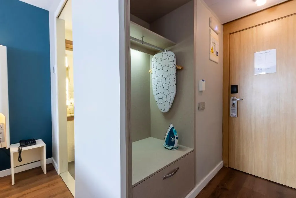 DOUBLE Accessible Room, Travelodge Malaga Aeropuerto, Costa Del Sol