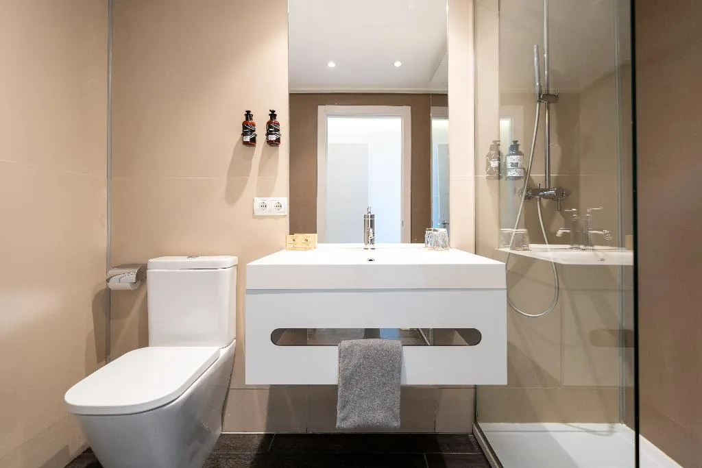 TOWNHOME WITH VIEWS Room, Innside Alicante Porta Maris, Costa Blanca