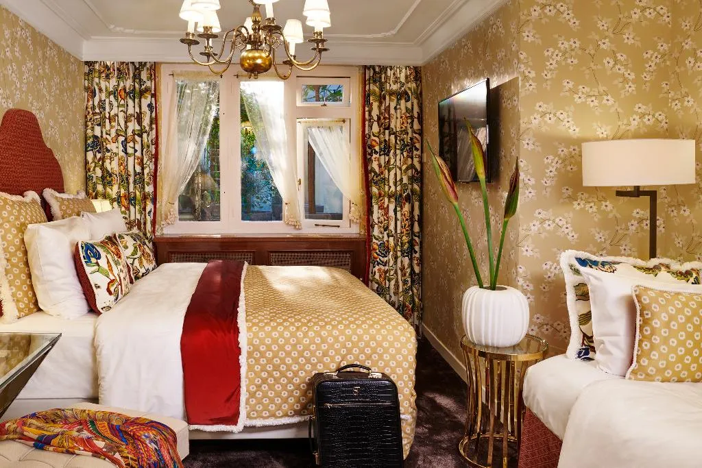 TRIPLE STANDARD Room, Estherea, Amsterdam