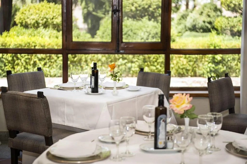 Restaurant, Parador de Avila, Madrid