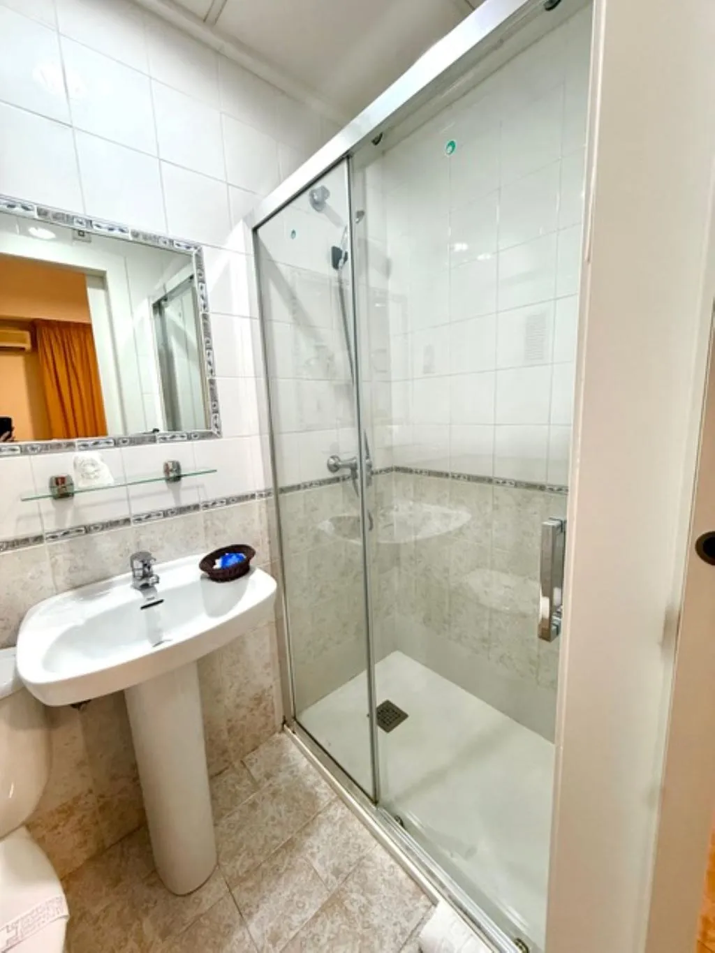 TWIN CITY VIEW Room, HS Altet Suites, Costa Blanca