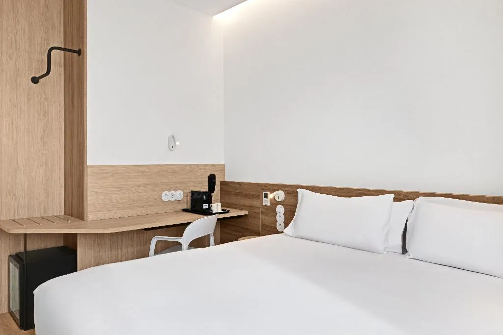 DOUBLE STANDARD Room, B&B HOTEL Alicante Aeropuerto, Costa Blanca