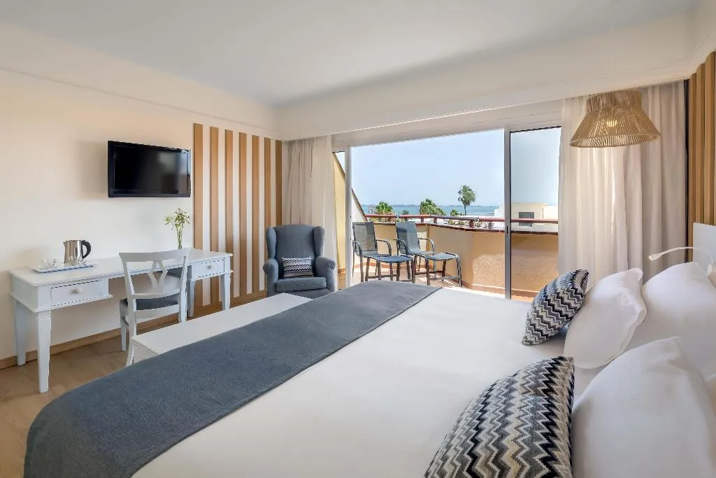Double or Twin SIDE SEA VIEW Room, Barcelo Corralejo Bay, Fuerteventura