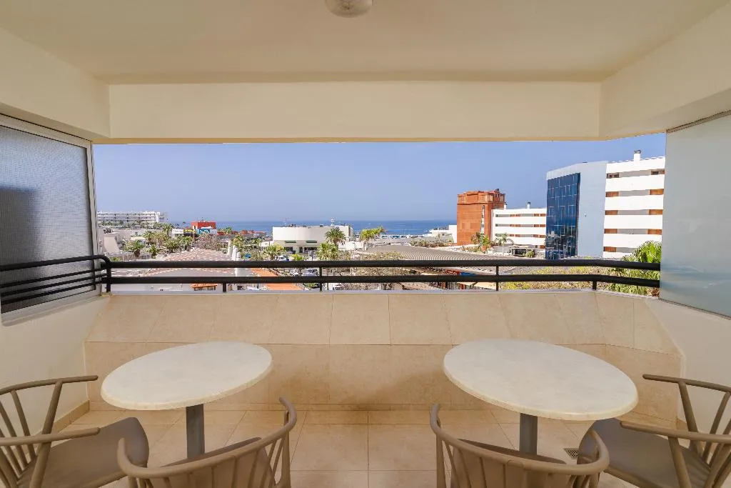 APARTMENT SEA VIEW TWO BEDROOMS Room, HOVIMA Santa Maria, Tenerife